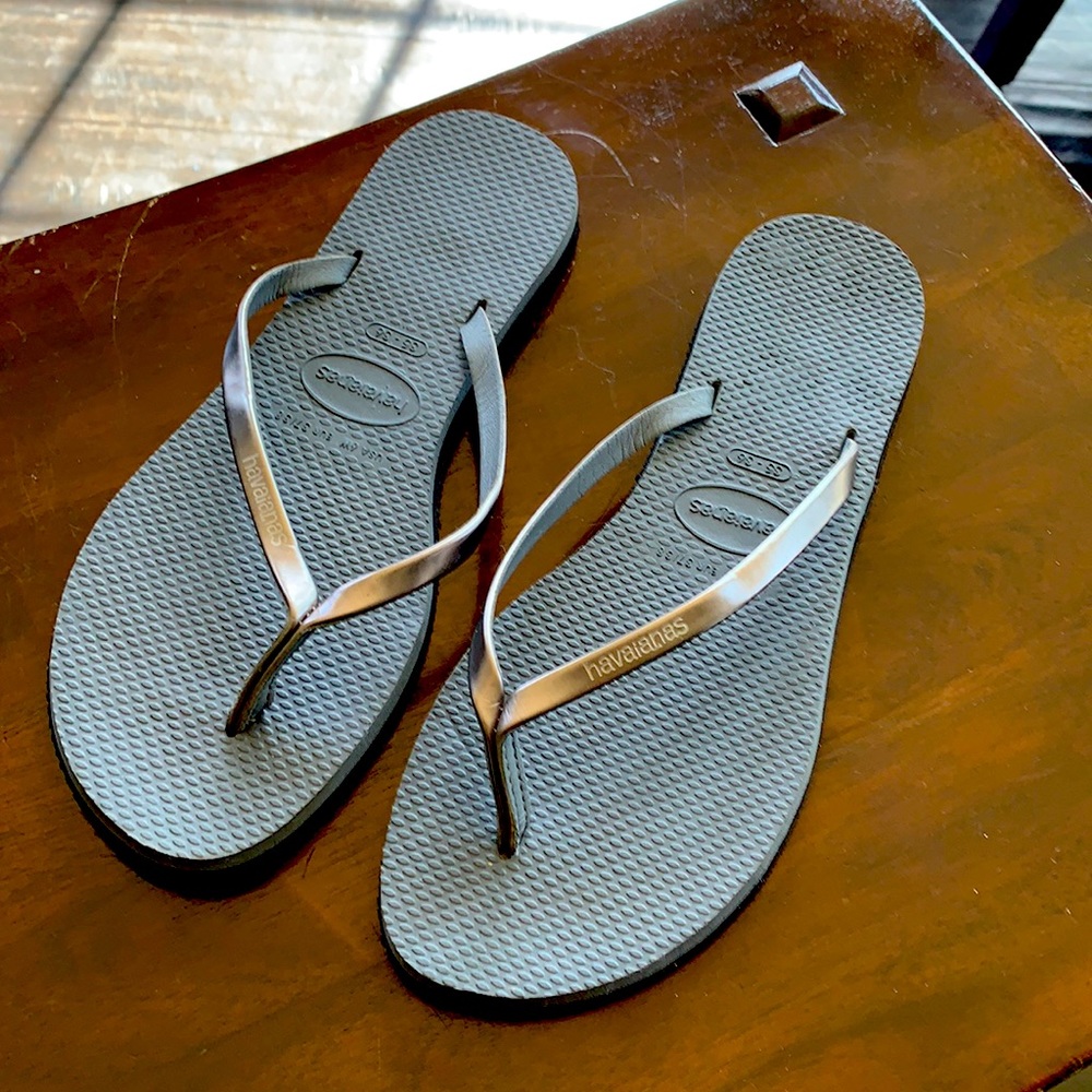 Havaianas silver flip flop